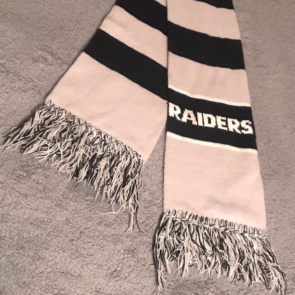 Las Vegas Raiders Scarf